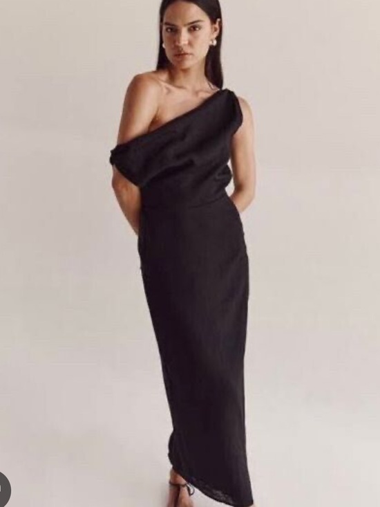 DISSH Dresses & Skirts - DISSH Cass Black One-Shoulder Asymmetrical Midi Linen Dress